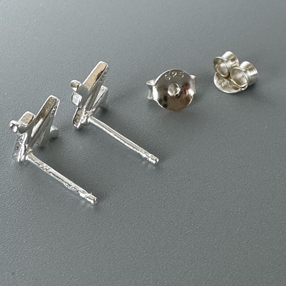 Sterling Silver Heart Beat Stud Pulse Earrings - Picture 6 of 9